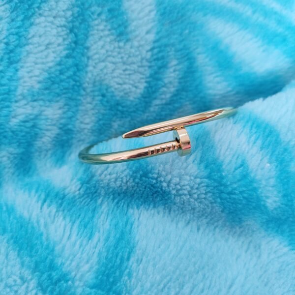 anti tarnish nail bracelet