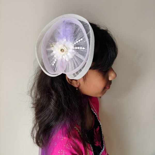 Elegant fascinator