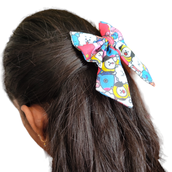 Quirky pigtailbow