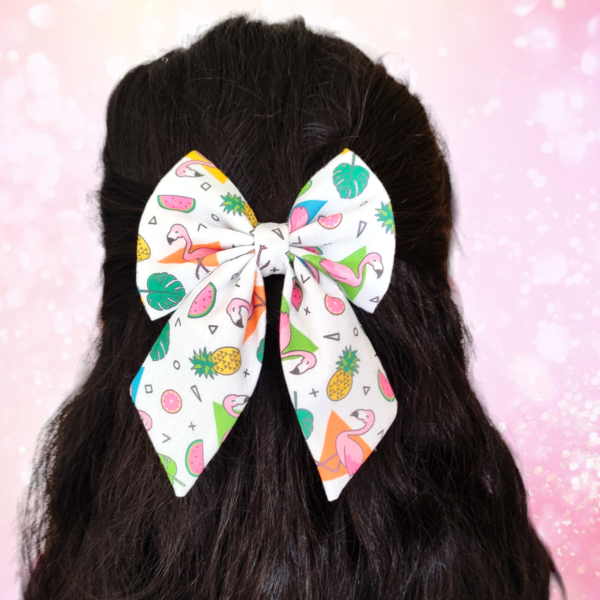 Summer pigtail bow